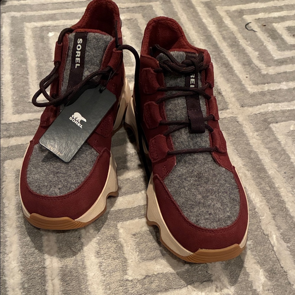 Sorel Maroon and Charcoal boots